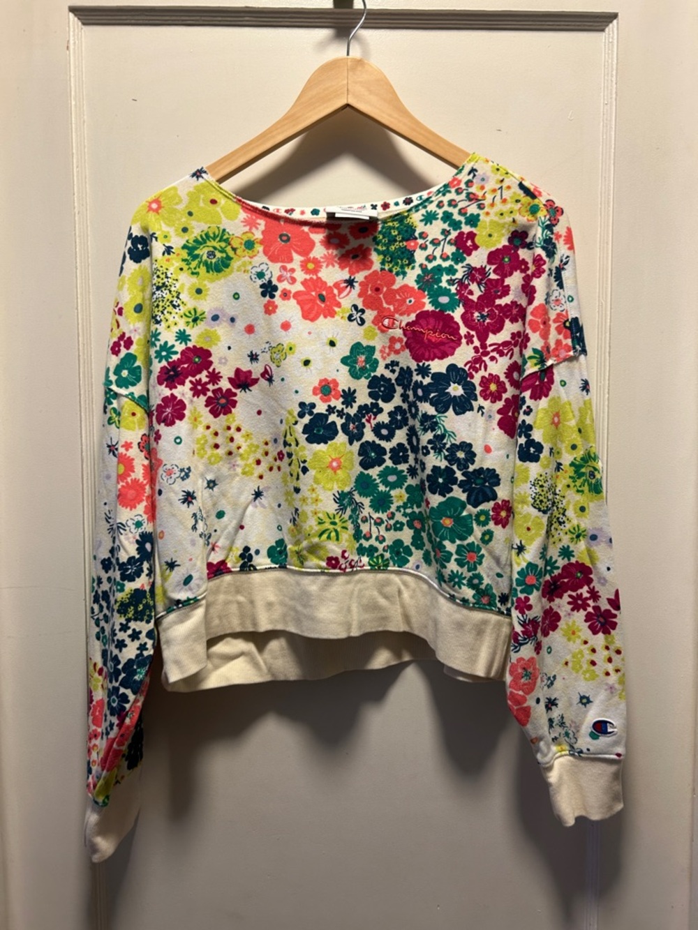 Champion Floral Cropped Sweatshirt in Cream, Red, Pink and Green